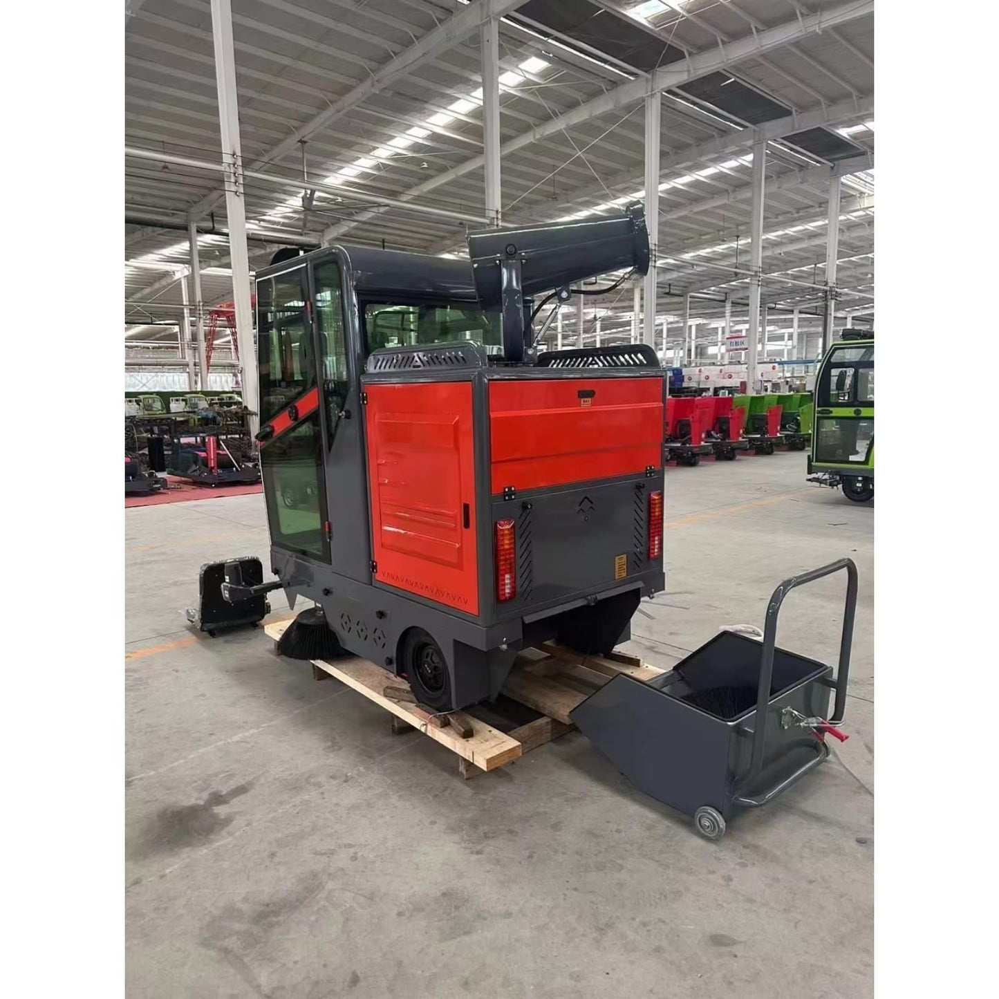 Road Street Sweeper Car Automatic Cleaning Machine Road Sweeper Ride On Industrial Floor Sweeper