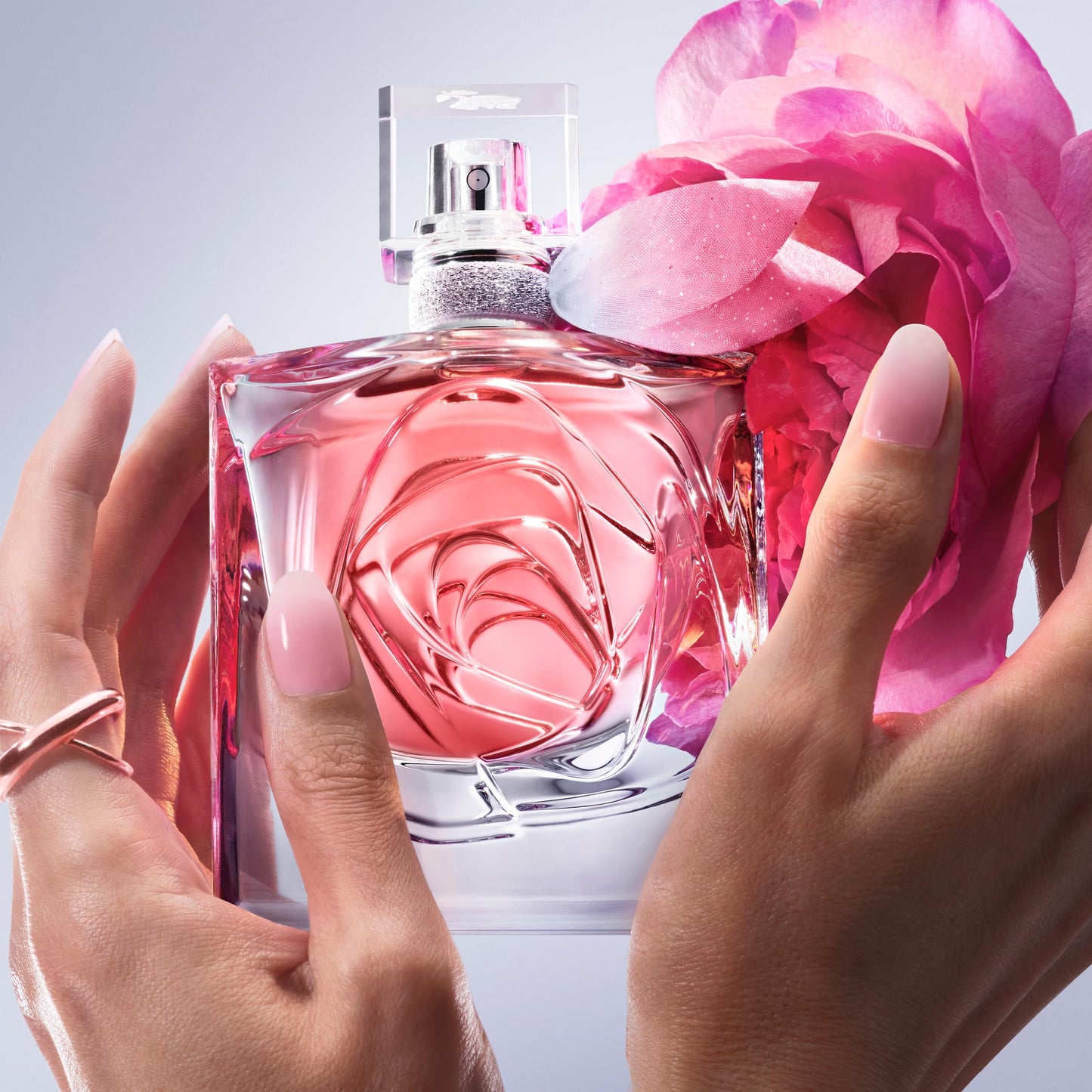 Lancôme La Vie Est Belle Rose Extraordinaire Eau de Parfum - Long Lasting Fragrance with Rose, Iris & Woody Musk, Warm & Floral Women's Perfume, 30ml